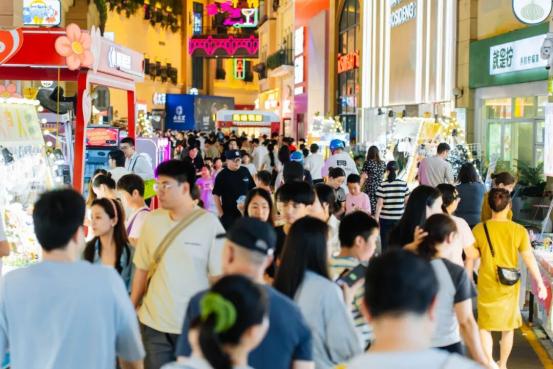 超级名创江苏首店入驻南京弘阳广场