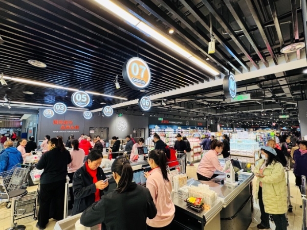 永辉超市太原多彩城购物中心店调改焕新开业