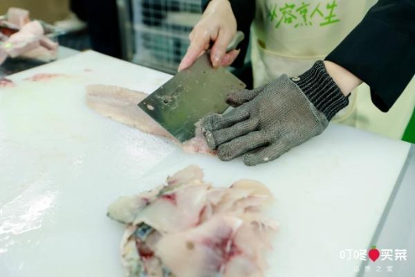 叮咚买菜率先推出水产品精加工服务