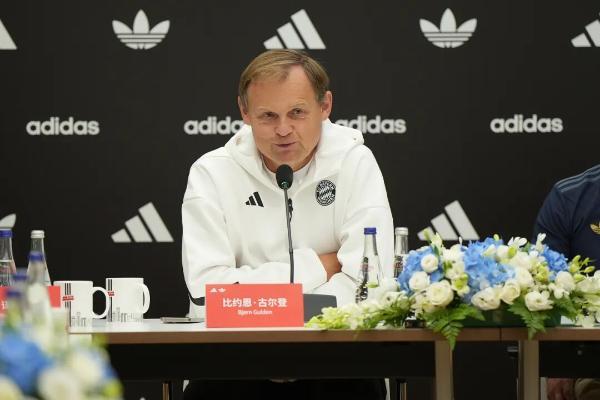 过气“鞋王”，迎来巨头争抢？