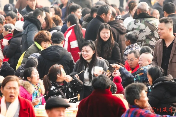 火爆全网的合川“刨猪宴”，三大运营商都来了