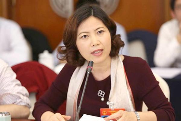 全国人大代表、佛山市南海技师学院装备制造系副主任杨珍：大湾区需要培育工匠精神_TOM财经