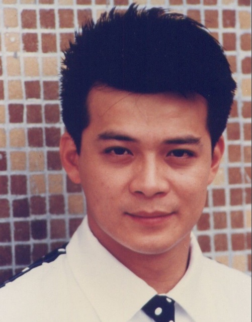 他是武侠剧天王为患癌妻子耗尽家财今28岁女儿美到不敢娶