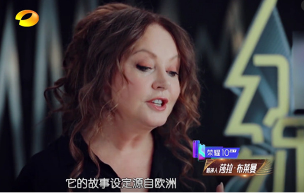 电影质感级的直播,让人们领略到前所未有的艺术形式;王菲献出综艺首秀