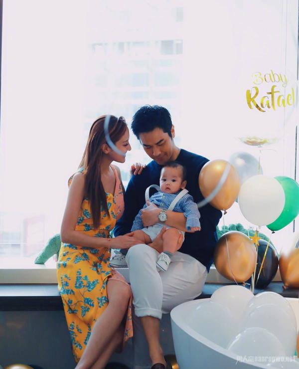 郑嘉颖儿子中文名曝光!深涵蕴意 一家三口其乐融融!