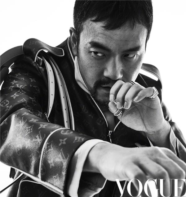 本次廖凡与张震,胡歌,郭富城同登封面,被网友称为:"神仙封面,王炸组合