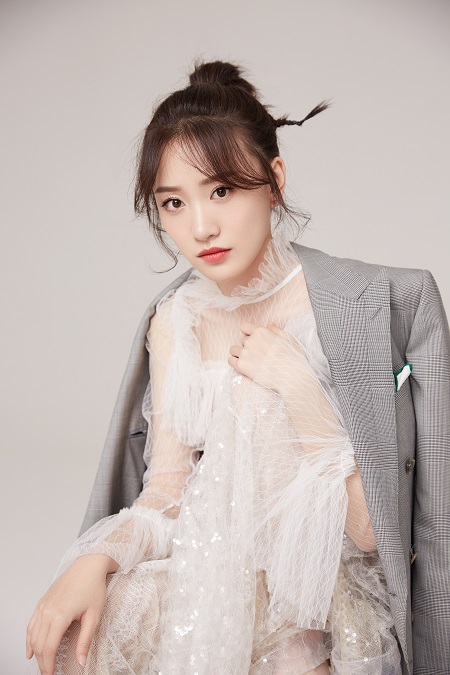 王硕新剧饰演耿直girl尽显率真可爱