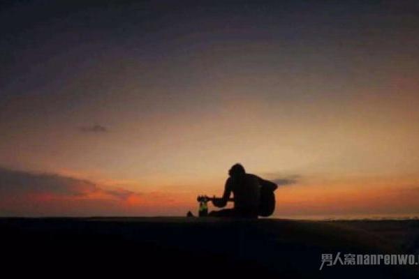 一个人孤独前行励志句子 送给深夜孤独的你_TOM资讯