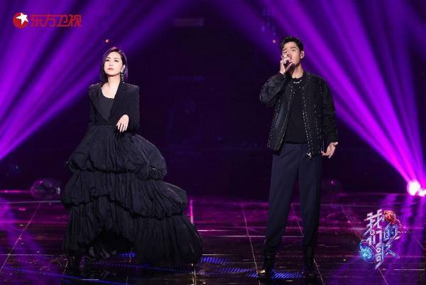 《我们的歌》第二期今晚播出 林子祥搭档胡夏合唱“魔鬼”高音