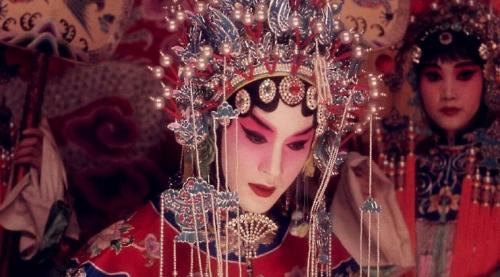 李少红晒名导合照，冯小刚蹲坐在边角，69岁陈凯歌在里头最帅气