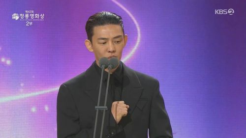 2021年韩国电影青龙奖颁奖 《摩加迪沙》斩获最佳影片和最佳导演奖