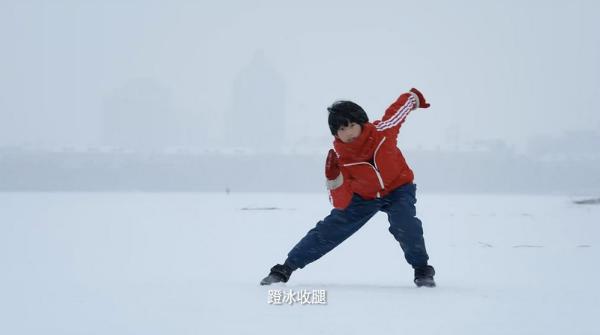 中国首位冬奥奖牌获得者纪录短片《赢者无畏》上线 叶乔波谷爱凌跨时代对话