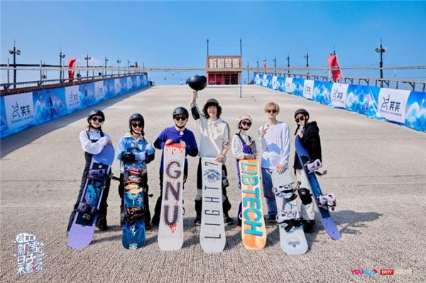 《飘雪的日子来看你》第九期热血励志 “飘雪一家人”挑战单板滑雪