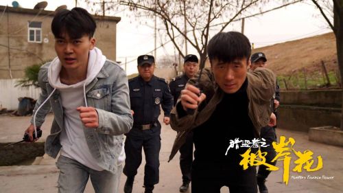 电影《猎盗者之彼岸花》定档4月22日上映 一念天堂一念地狱
