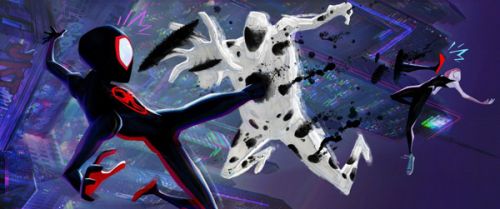 《蜘蛛侠：纵横宇宙》发布新海报和剧照 迈尔斯-格温大战反派斑点