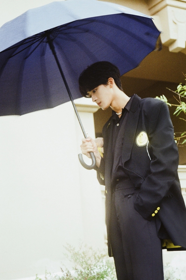 02 He Luoluo Port Wind Umbrella Photo