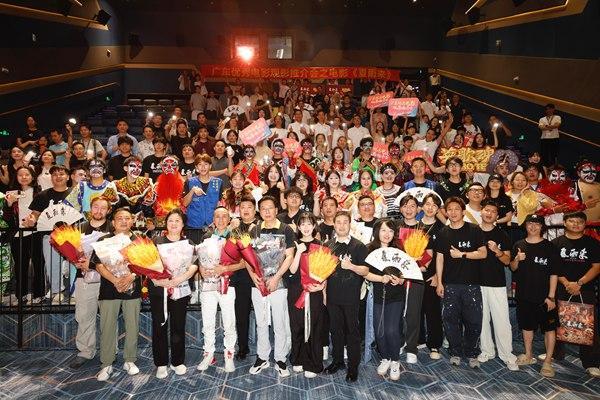 《夏雨来》观影推介会引爆乡情，有观众豪购两百张票力撑影片