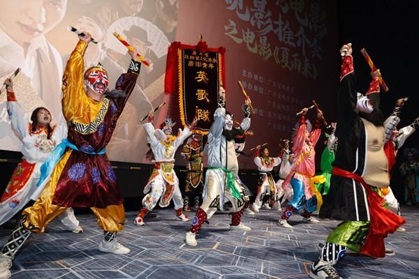 《夏雨来》观影推介会引爆乡情，有观众豪购两百张票力撑影片