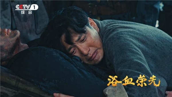 《浴血荣光》正在热播，王仁君用细节式演技诠释一代伟人