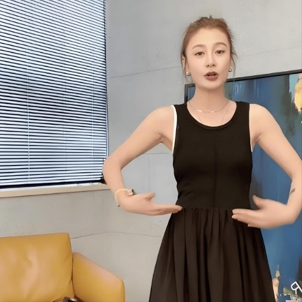 曹云金再次惊艳全网，离婚六年的他依旧闪耀，唐菀是否后悔当初选择？