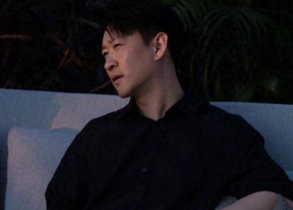 曹云金再次惊艳全网，离婚六年的他依旧闪耀，唐菀是否后悔当初选择？