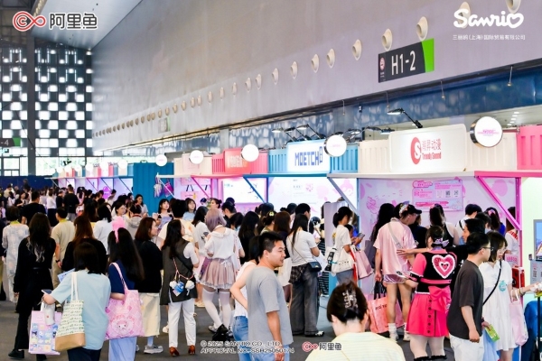 2025三丽鸥嗨翻节狂欢再启，超2万人奔赴这场夏日音乐派对！