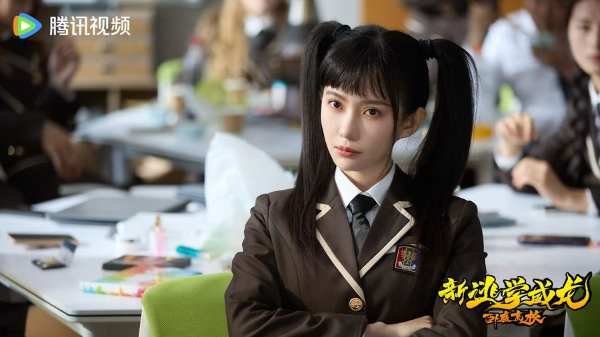 《新逃学威龙：卧底高校》今日上映！浩哥搭档性感女神克拉拉爆笑破案