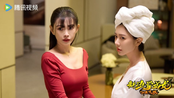 《新逃学威龙：卧底高校》今日上映！浩哥搭档性感女神克拉拉爆笑破案