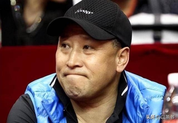 他曾培养92个世界冠军，卸任后去国外种榴莲成富商，如今子承父业