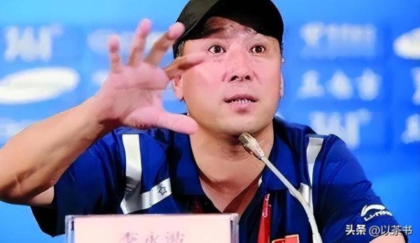 他曾培养92个世界冠军，卸任后去国外种榴莲成富商，如今子承父业
