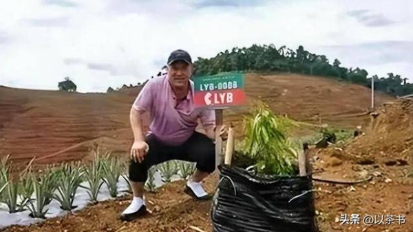 他曾培养92个世界冠军，卸任后去国外种榴莲成富商，如今子承父业