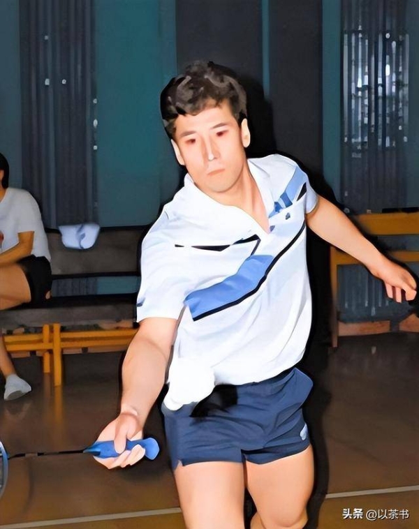 他曾培养92个世界冠军，卸任后去国外种榴莲成富商，如今子承父业