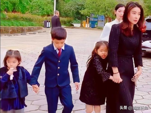 郭晶晶也没想到，儿子的“天价”学费曝光后，竟给所有人上了一课