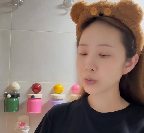 不和冠军抢嫁富豪，芦璐成绩普通却低调圈粉，嫁刘国正后羡煞旁人