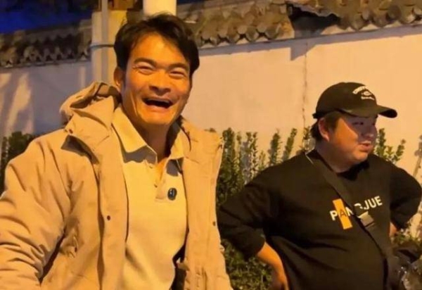 花1万当一天火锅店老板，李维刚赚7900，却被骂最不懂尊重的好人
