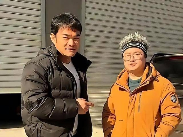 花1万当一天火锅店老板，李维刚赚7900，却被骂最不懂尊重的好人