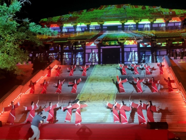 《一梦秦皇》实景演出于秦皇求仙入海处盛大上演