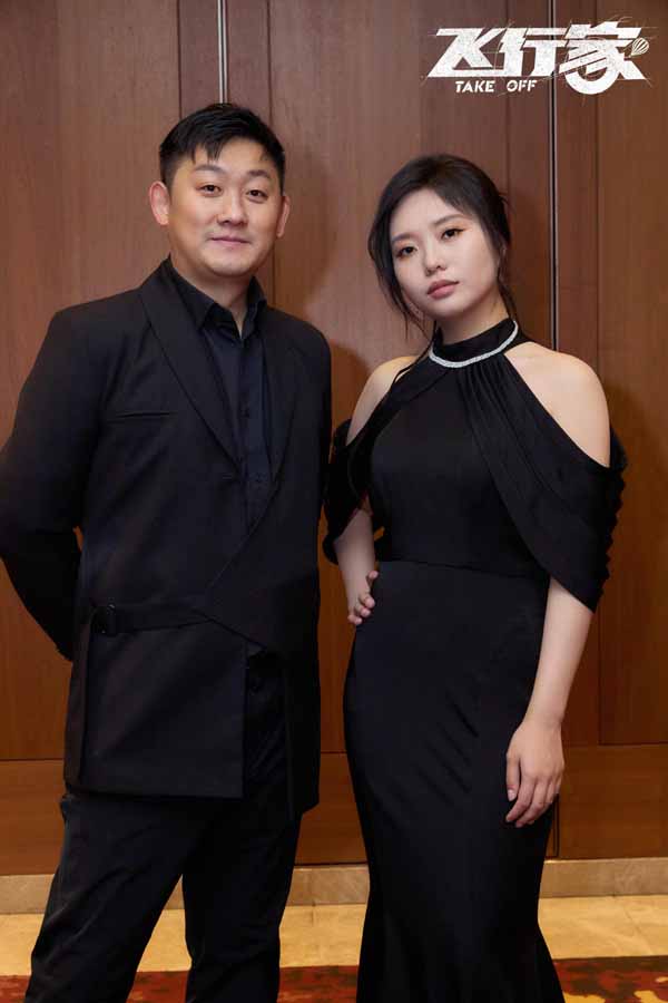 电影《飞行家》东京电影节首映获赞 影迷热议好评不断盛赞蒋奇明演技