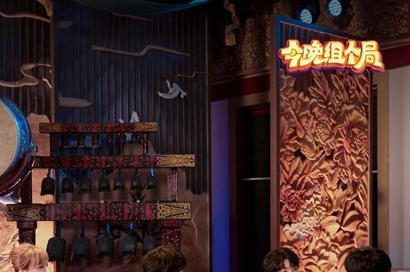 吴昕郭俊辰组局夜游长安，《今晚组个局》抖音开播，夜经济玩出新花样