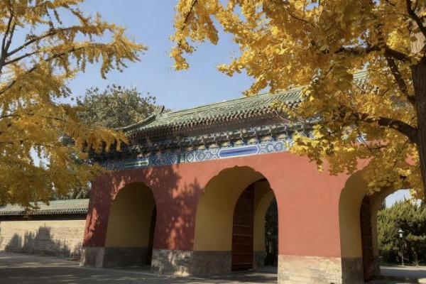 《书画里的中国》第三季：庞啸晨天坛写生中的古今对话与精神皈依