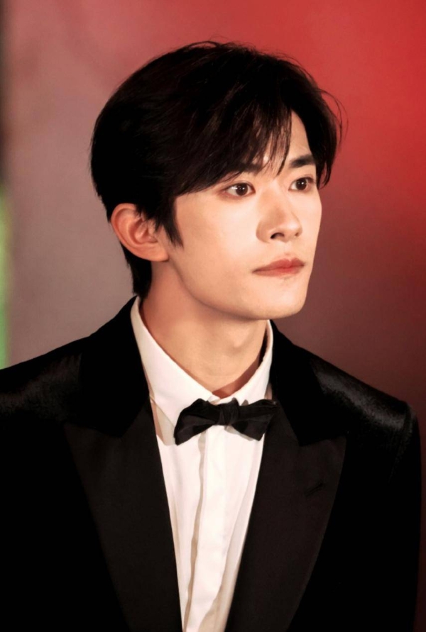 王晶谈易烊千玺：他可能是下一个周润发，未来成就不可限量