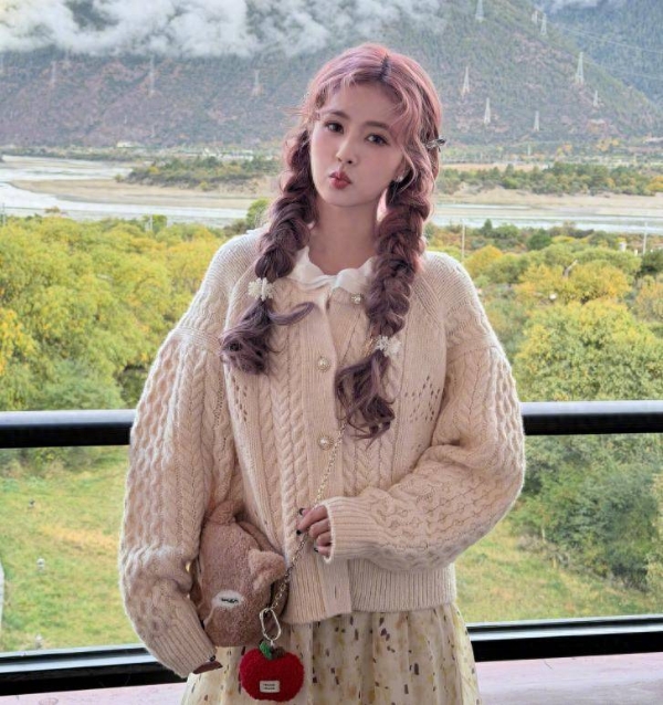 白鹿《跑男》天路篇路透爆火！《中文桃李》《恰逢雨连天》