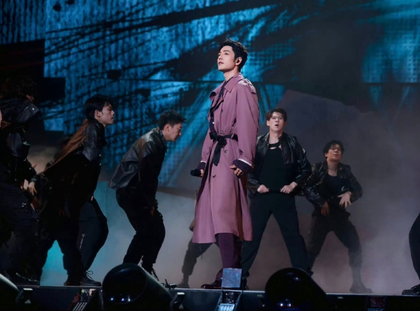 肖战超话签到破百万，这个数字背后藏着什么？