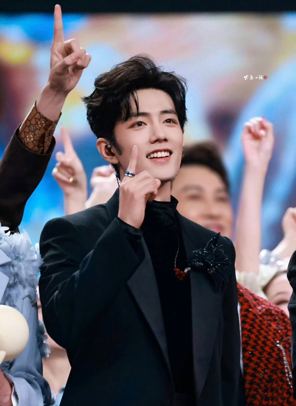 肖战超话签到破百万，这个数字背后藏着什么？