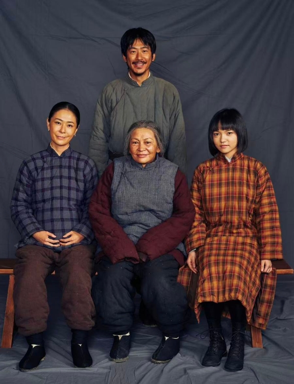 韩静《反人类暴行》收官 徐桂芬诠释女性力量 中生代新面孔演技获赞