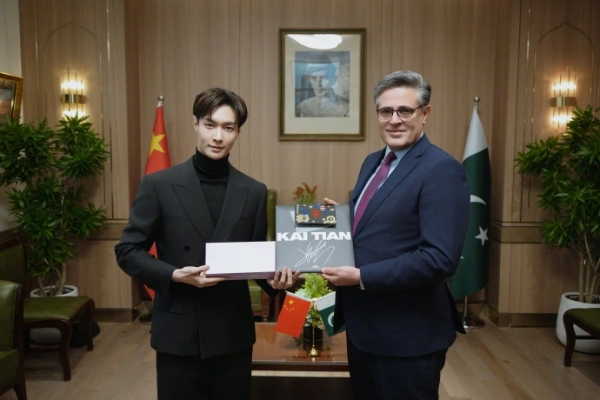 音乐为桥，心意相通：张艺兴的跨文化使命