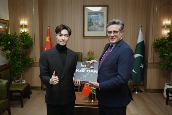 音乐为桥，心意相通：张艺兴的跨文化使命