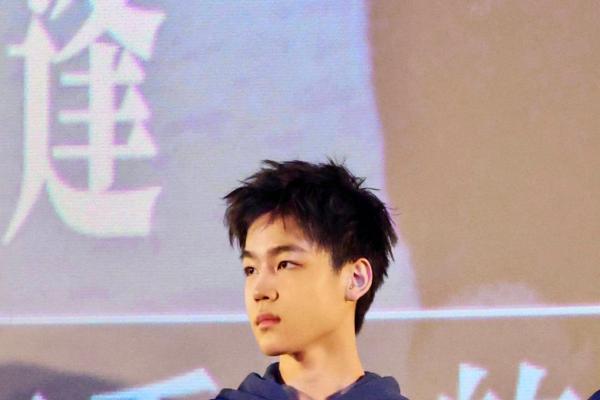 韩昊霖诠释少年安德烈温暖底色 电影首映礼现场分享角色感悟