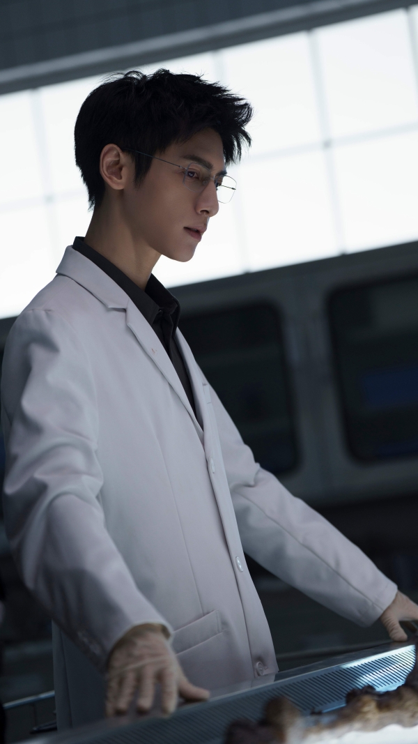 《剥茧》高口碑落幕，罗云熙携《魅影神捕》续写进阶之路