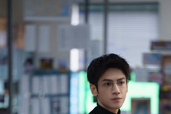 《剥茧》高口碑落幕，罗云熙携《魅影神捕》续写进阶之路